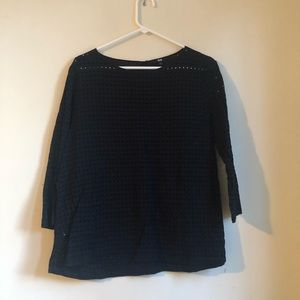 Uniqlo black top